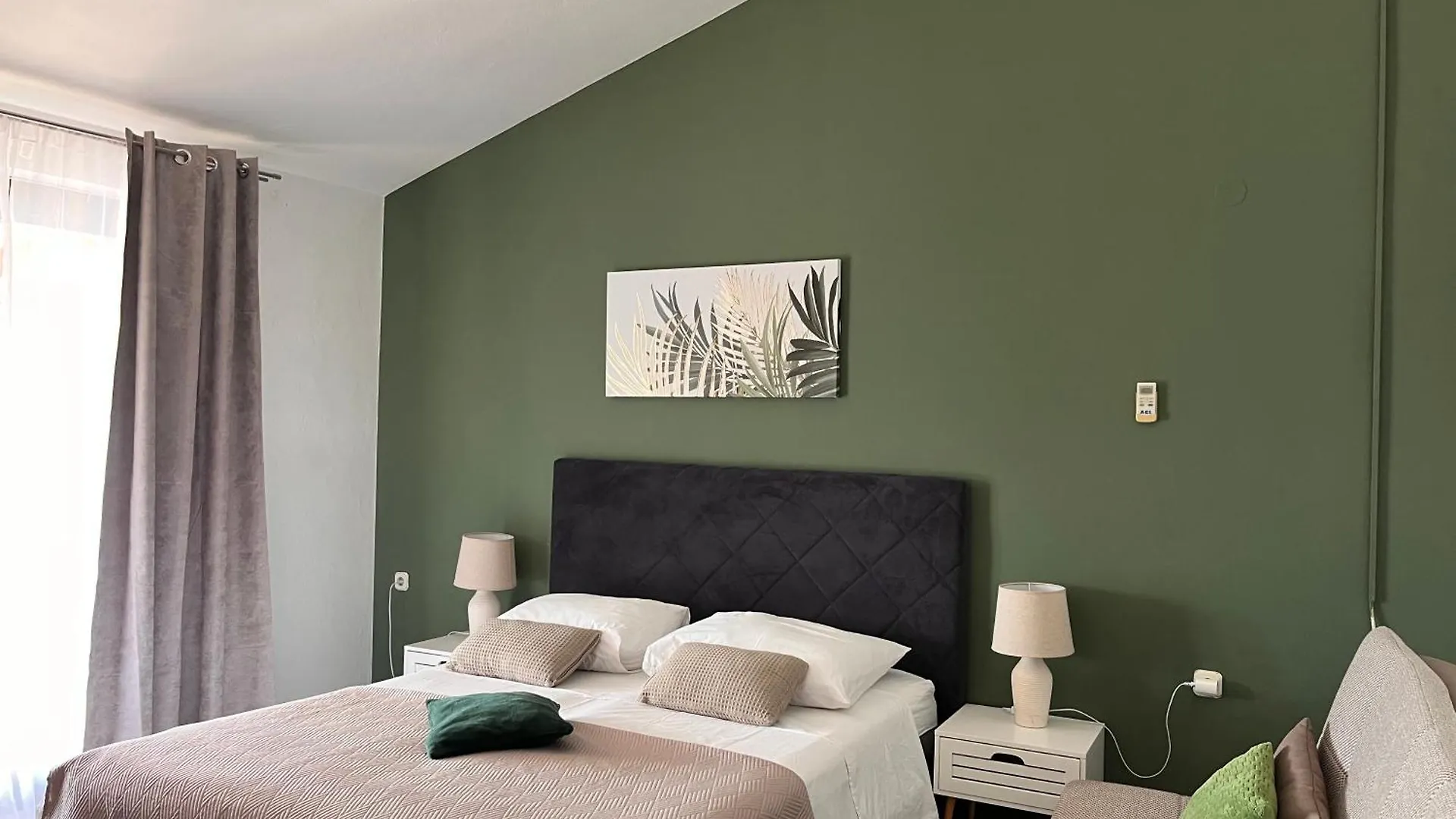 Apartments Villa Mirella Trogir Croatia