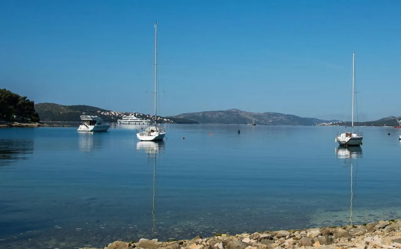 Apartments Villa Mirella Trogir