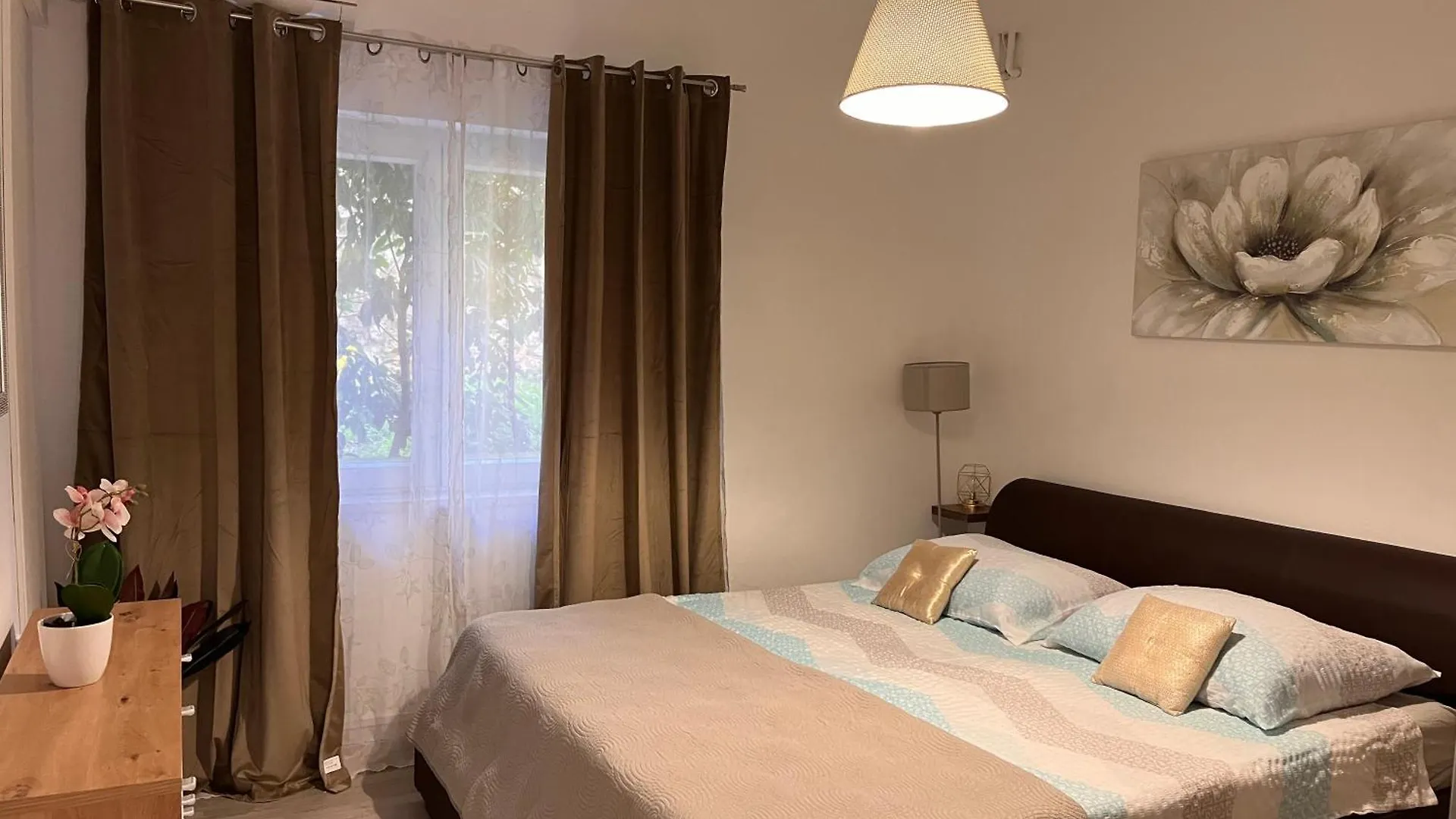 Apartments Villa Mirella 20 M From The Sea - Free Parking Trogir