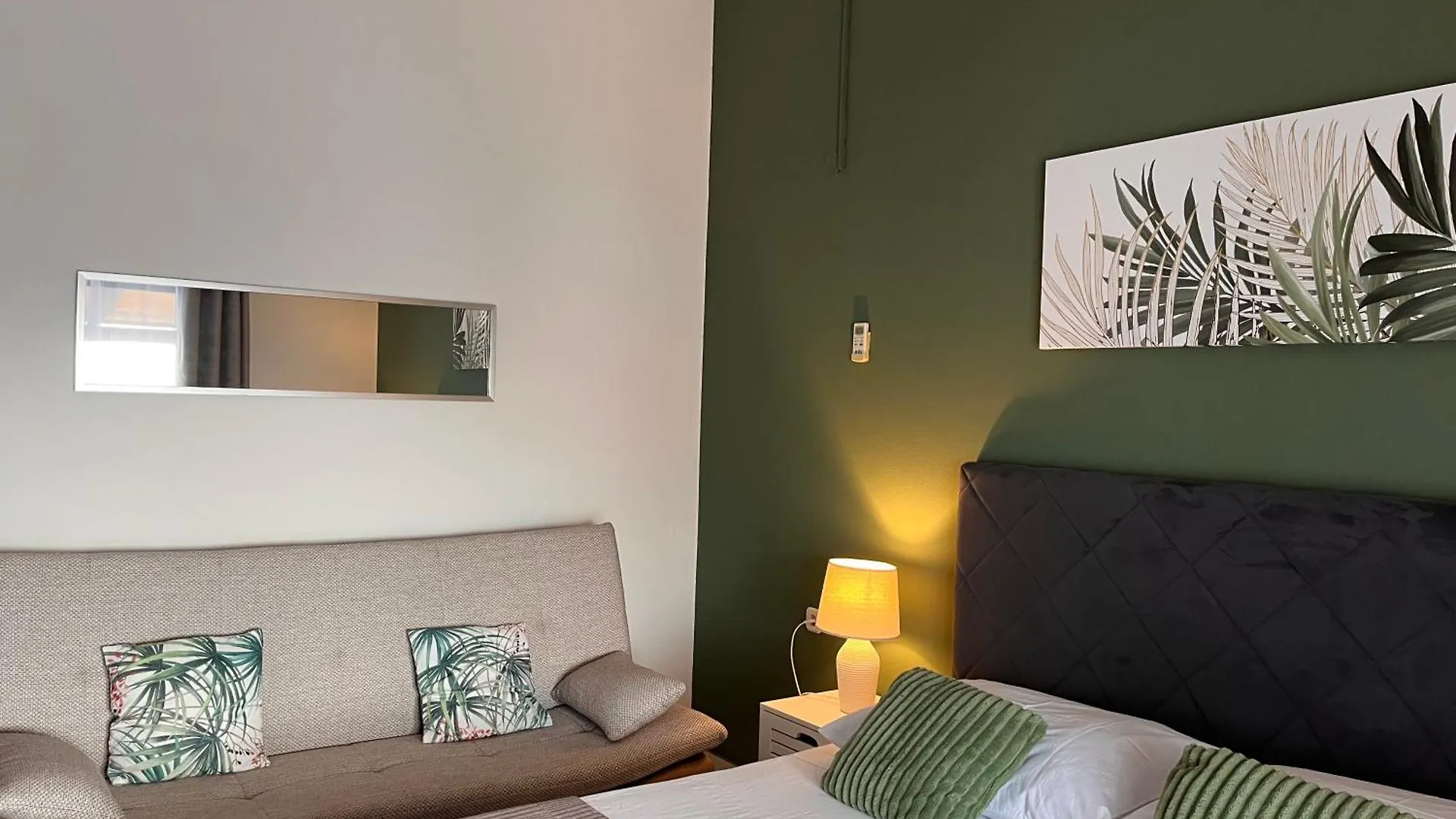Apartments Villa Mirella 20 M From The Sea - Free Parking Trogir