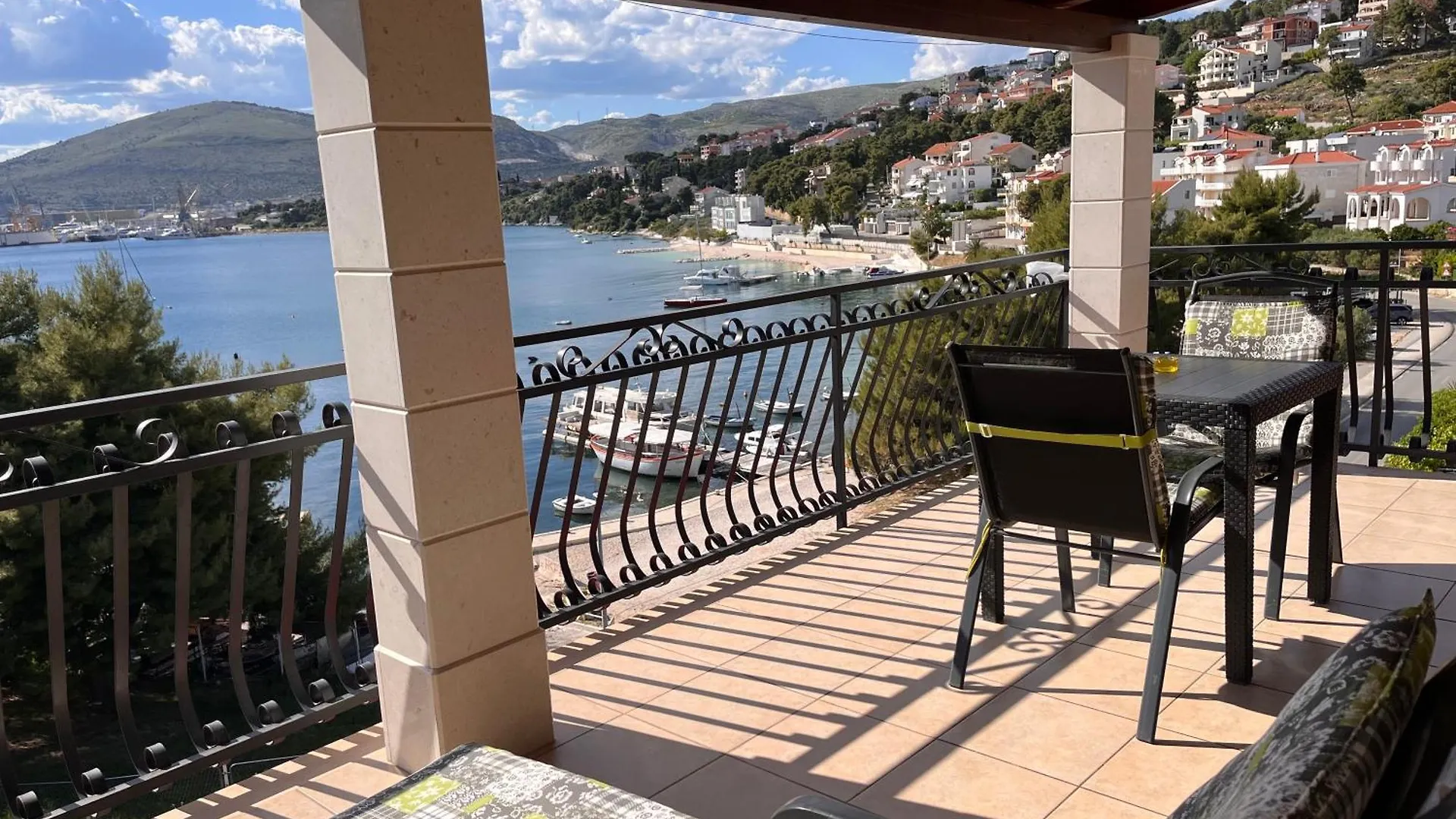 Apartments Villa Mirella 20 M From The Sea - Free Parking Trogir