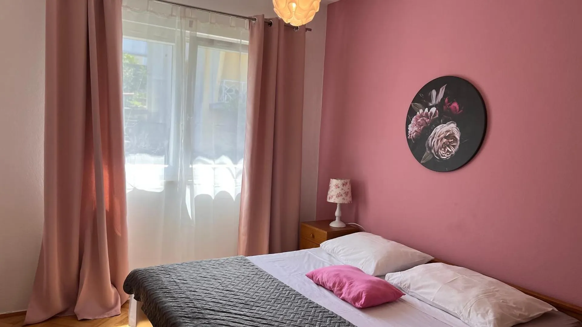 Apartments Villa Mirella 20 M From The Sea - Free Parking Trogir